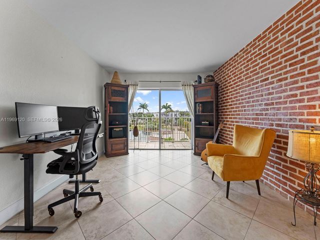 5020 NW 79th Ave 303, Doral, FL 33166