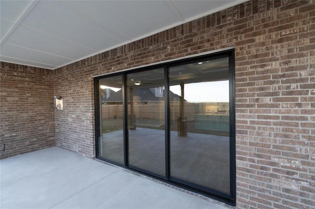 9300 NW 116th Street, Yukon, OK 73099