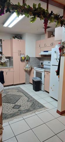 15271 SW 303rd St, Homestead, FL 33033