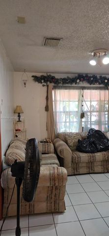 15271 SW 303rd St, Homestead, FL 33033
