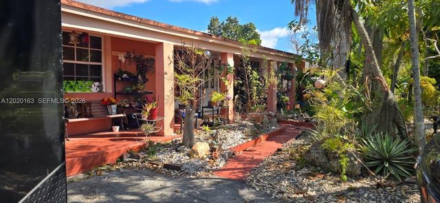 15271 SW 303rd St, Homestead, FL 33033