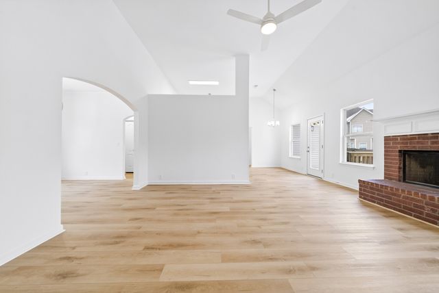 403 Foster Dr, White House, TN 37188