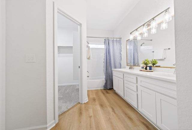 403 Foster Dr, White House, TN 37188