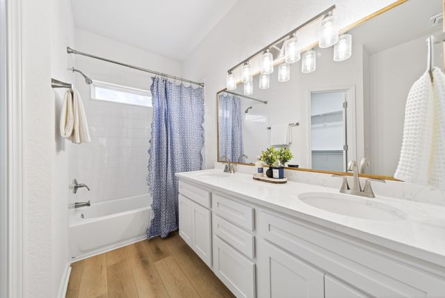 403 Foster Dr, White House, TN 37188