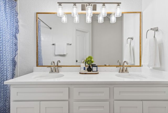 403 Foster Dr, White House, TN 37188