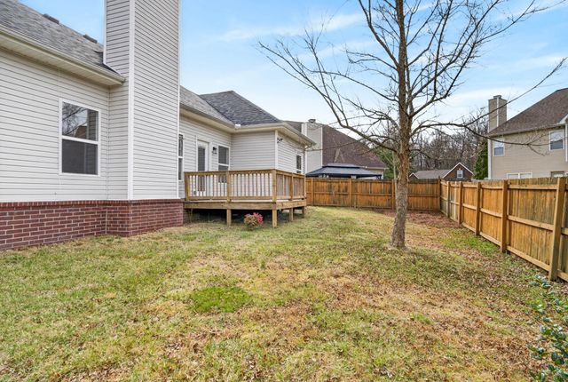 403 Foster Dr, White House, TN 37188