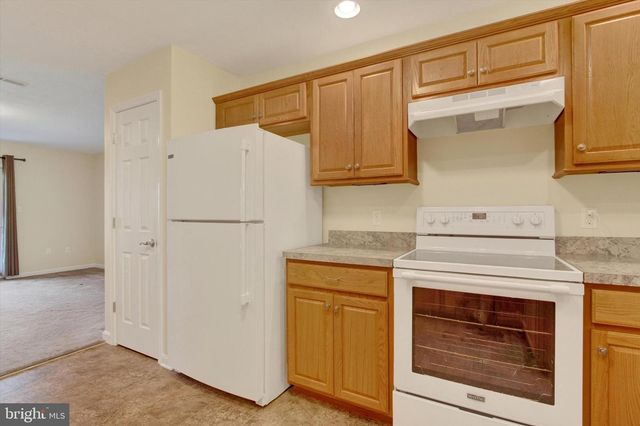 1267 VILLAGE DR, Spring Grove, PA 17362