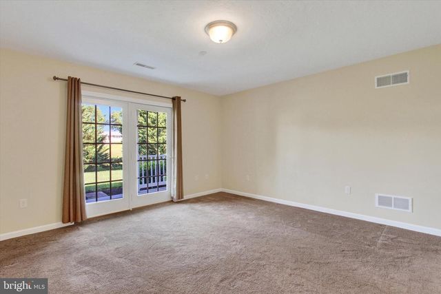 1267 VILLAGE DR, Spring Grove, PA 17362