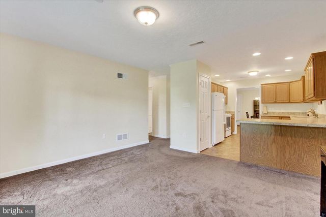 1267 VILLAGE DR, Spring Grove, PA 17362