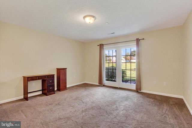 1267 VILLAGE DR, Spring Grove, PA 17362