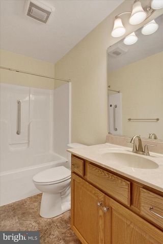 1267 VILLAGE DR, Spring Grove, PA 17362