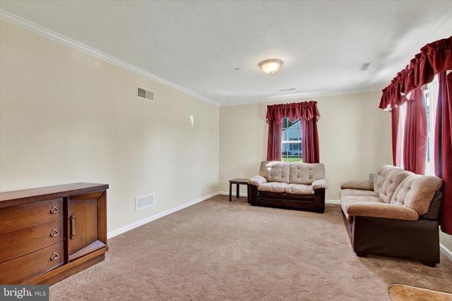 1267 VILLAGE DR, Spring Grove, PA 17362