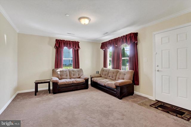 1267 VILLAGE DR, Spring Grove, PA 17362