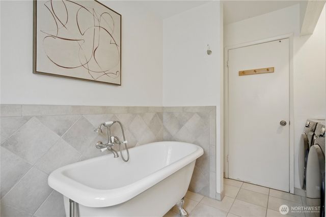 14335 109th Avenue NE, Kirkland, WA 98034