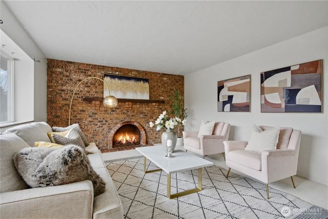 14335 109th Avenue NE, Kirkland, WA 98034