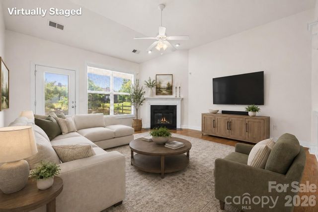 578 Daventry Court, Clover, SC 29710