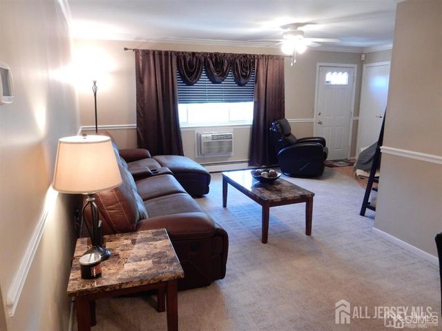 1022 Cricket Lane, Woodbridge Proper, NJ 07095