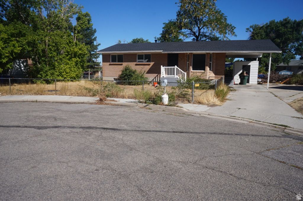 560 PEZEL RD, Tooele, UT 84074 — exterior