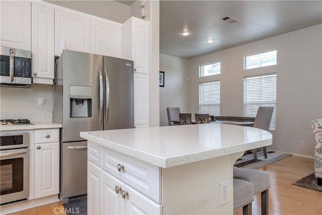 7 Medici Ais, Irvine, CA 92606