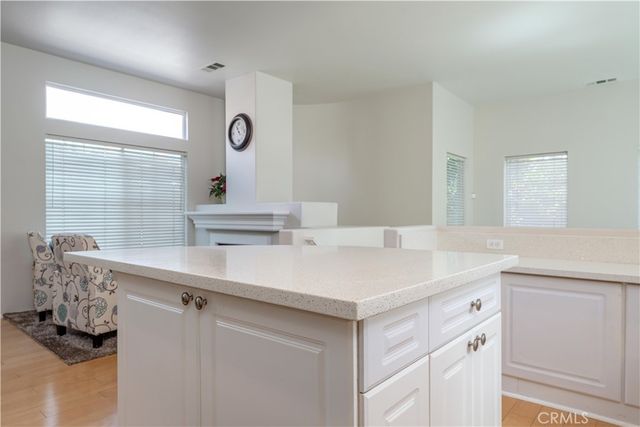7 Medici Ais, Irvine, CA 92606