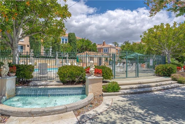 7 Medici Ais, Irvine, CA 92606
