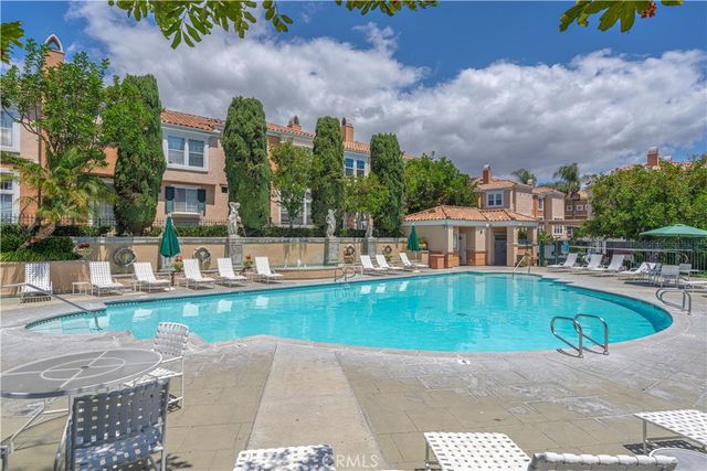 7 Medici Ais, Irvine, CA 92606