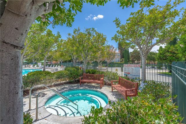 7 Medici Ais, Irvine, CA 92606