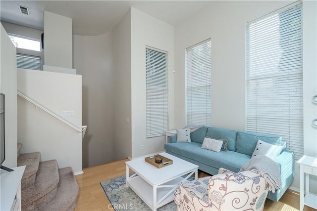 7 Medici Ais, Irvine, CA 92606