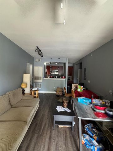 1901 Crossing PL 1101, Austin, TX 78741