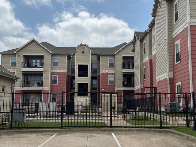 1901 Crossing PL 1101, Austin, TX 78741