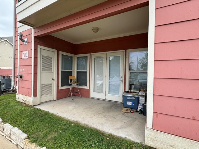 1901 Crossing PL 1101, Austin, TX 78741