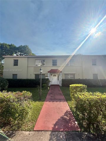 28 Majorca Ave 3, Coral Gables, FL 33134