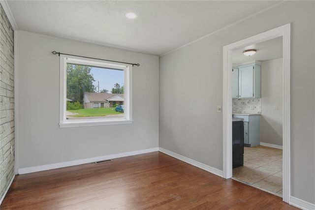 1408 Oxford Way, The Village, OK 73120