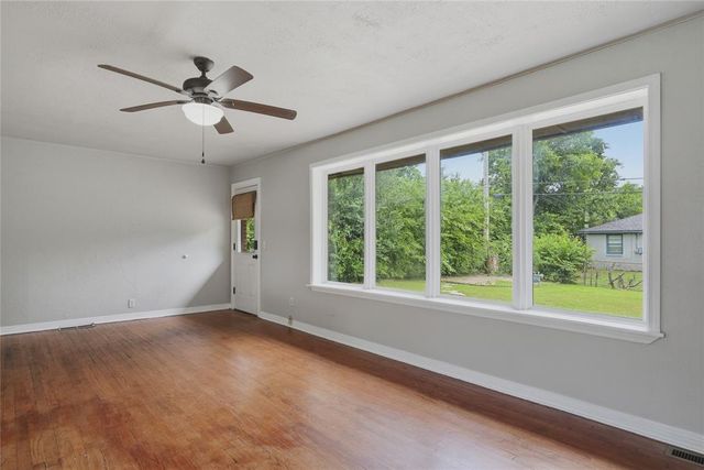 1408 Oxford Way, The Village, OK 73120