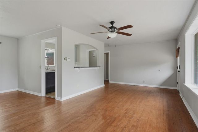 1408 Oxford Way, The Village, OK 73120