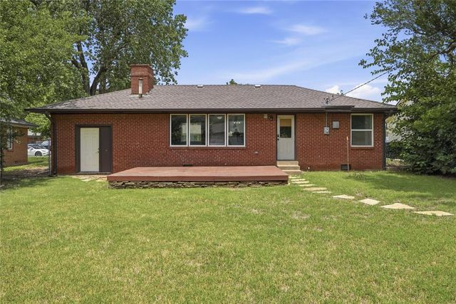 1408 Oxford Way, The Village, OK 73120