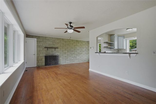 1408 Oxford Way, The Village, OK 73120