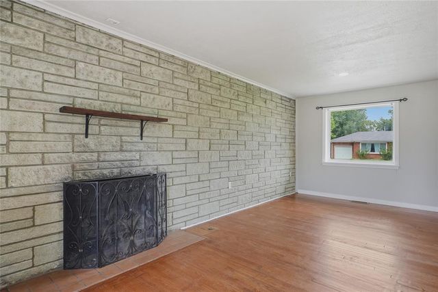 1408 Oxford Way, The Village, OK 73120