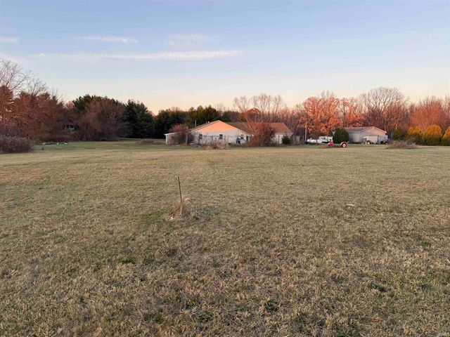 5664 S 500 W Road, Columbia City, IN 46725