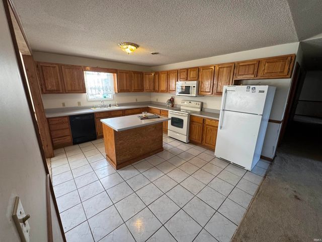 5664 S 500 W Road, Columbia City, IN 46725