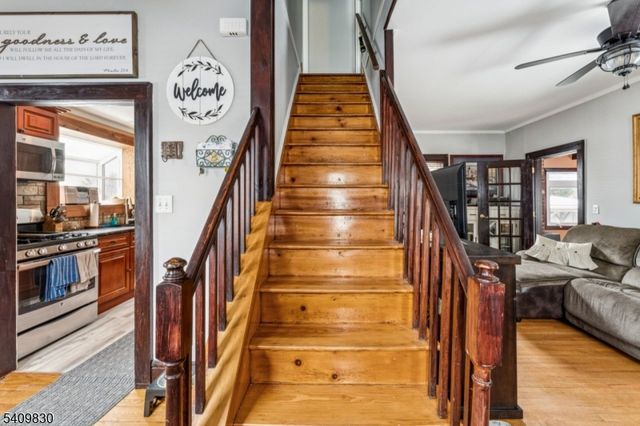 688 W Lake Ave, Rahway City, NJ 07065