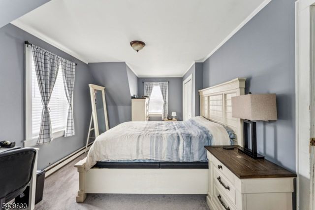 688 W Lake Ave, Rahway City, NJ 07065