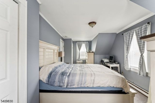 688 W Lake Ave, Rahway City, NJ 07065