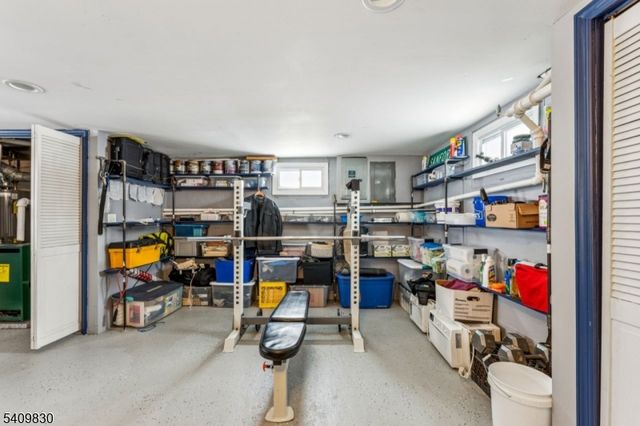 688 W Lake Ave, Rahway City, NJ 07065