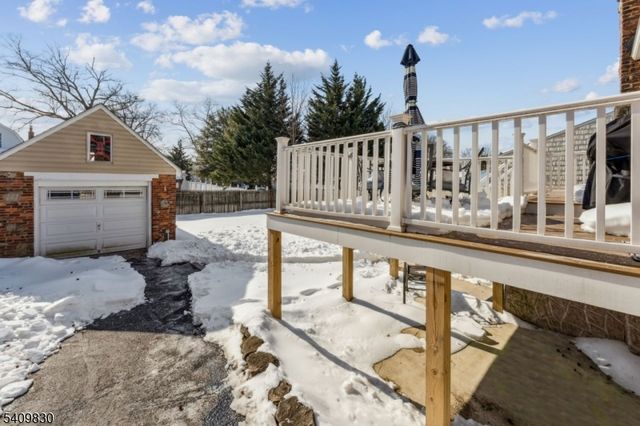 688 W Lake Ave, Rahway City, NJ 07065