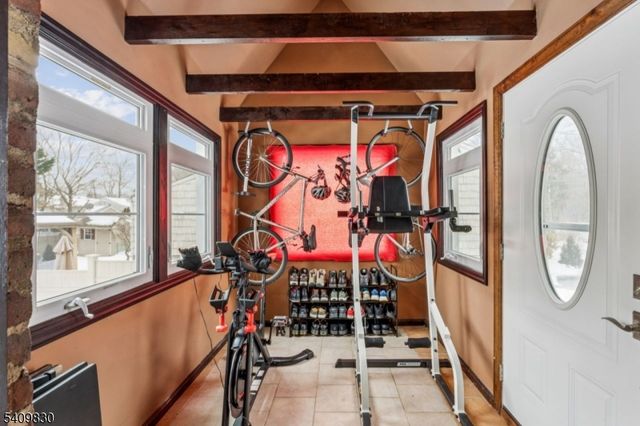 688 W Lake Ave, Rahway City, NJ 07065