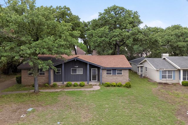 716 W Pleasantview Drive, Hurst, TX 76054