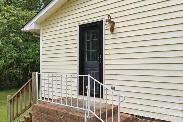 605 Powerline Avenue, Belmont, NC 28012