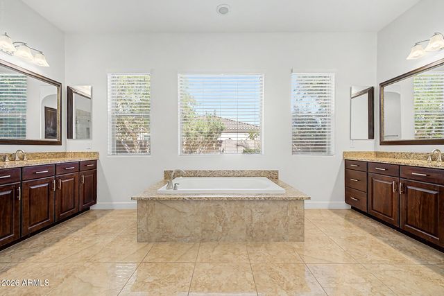 2923 E CONSTANCE Way, Phoenix, AZ 85042
