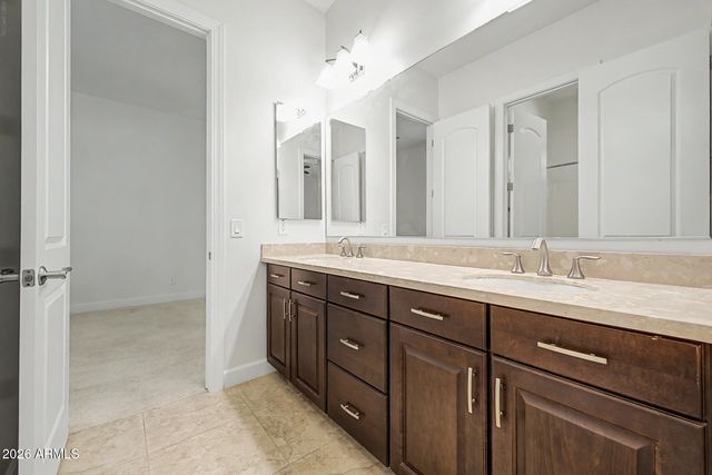 2923 E CONSTANCE Way, Phoenix, AZ 85042